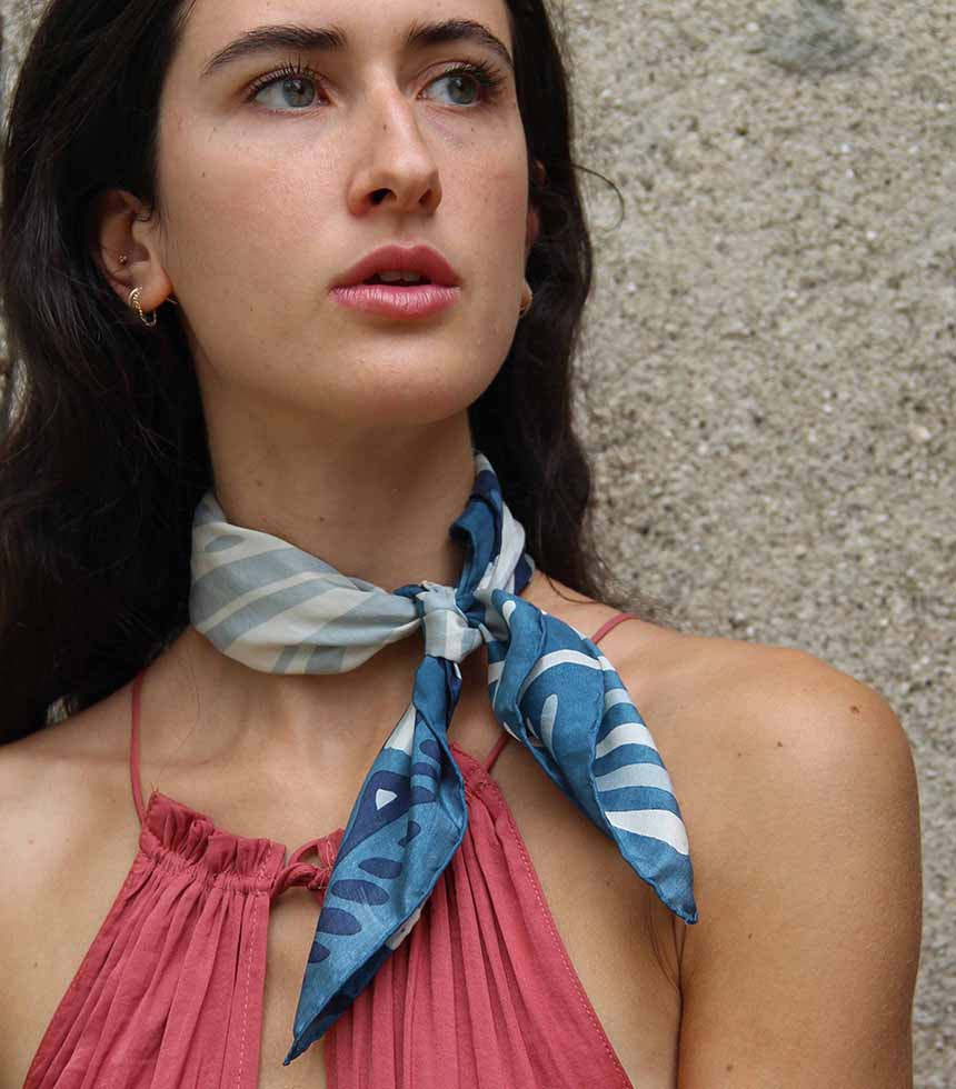 Mini foulard en soie Azur bleu