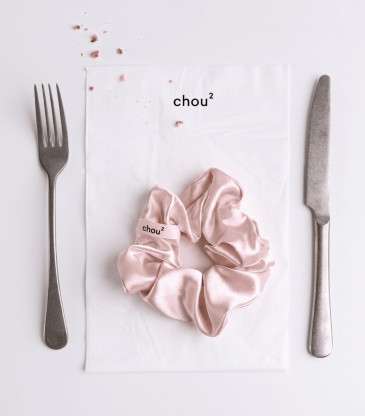 Chouchou satin blanc grand