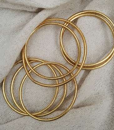 Bracelet bouddhiste fin doré
