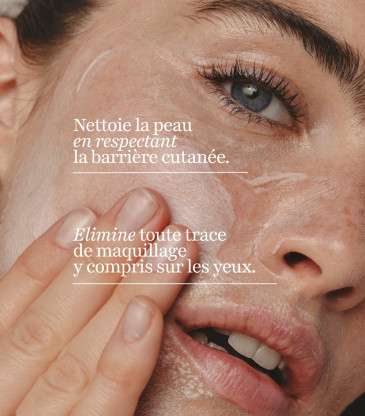 Huile lactée nettoyante solide