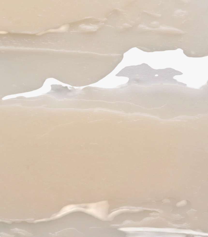 Huile lactée nettoyante solide