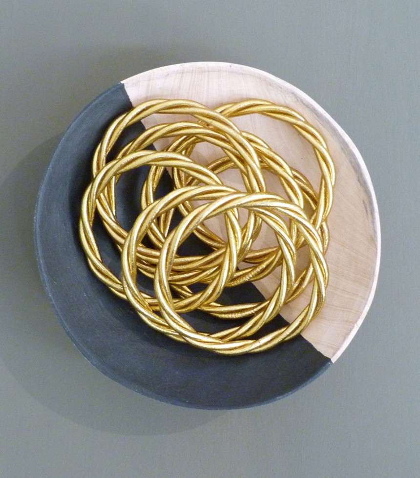 Bracelet bouddhiste torsadé épais or