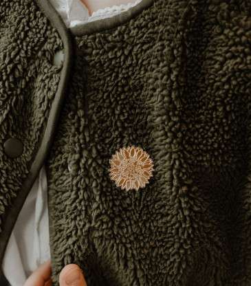 Broche en laiton doré Tournesol