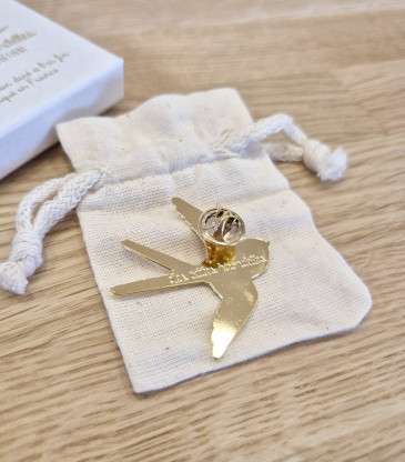 Broche laiton doré Hirondelle