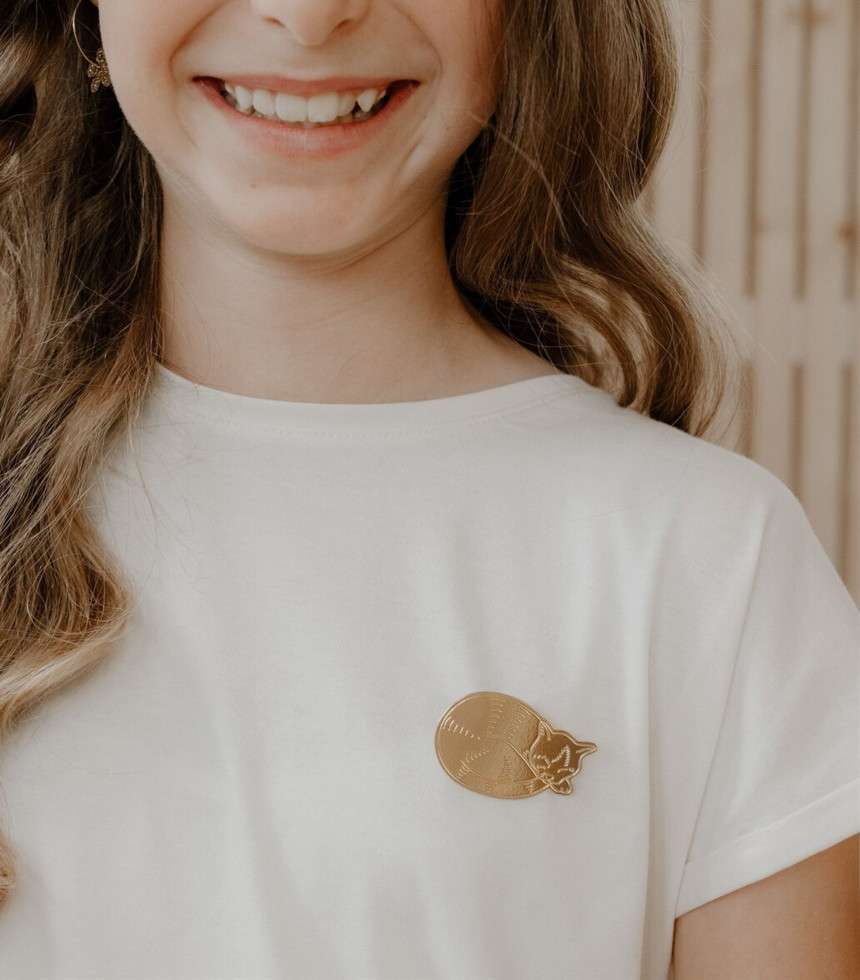 Broche en laiton doré chat