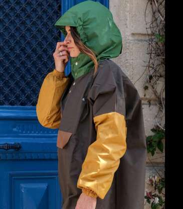 Poncho de pluie court kaki